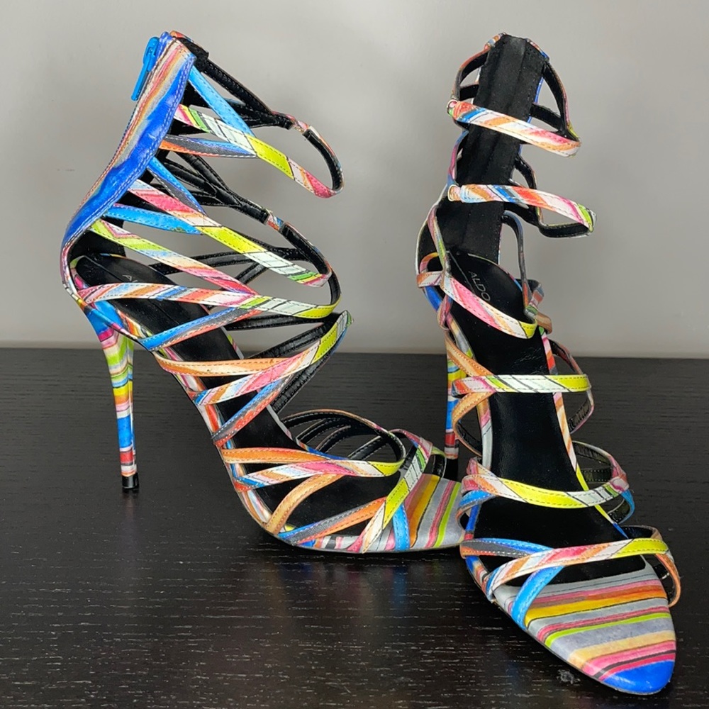 Aldo Tropical Heels Zipper on Back